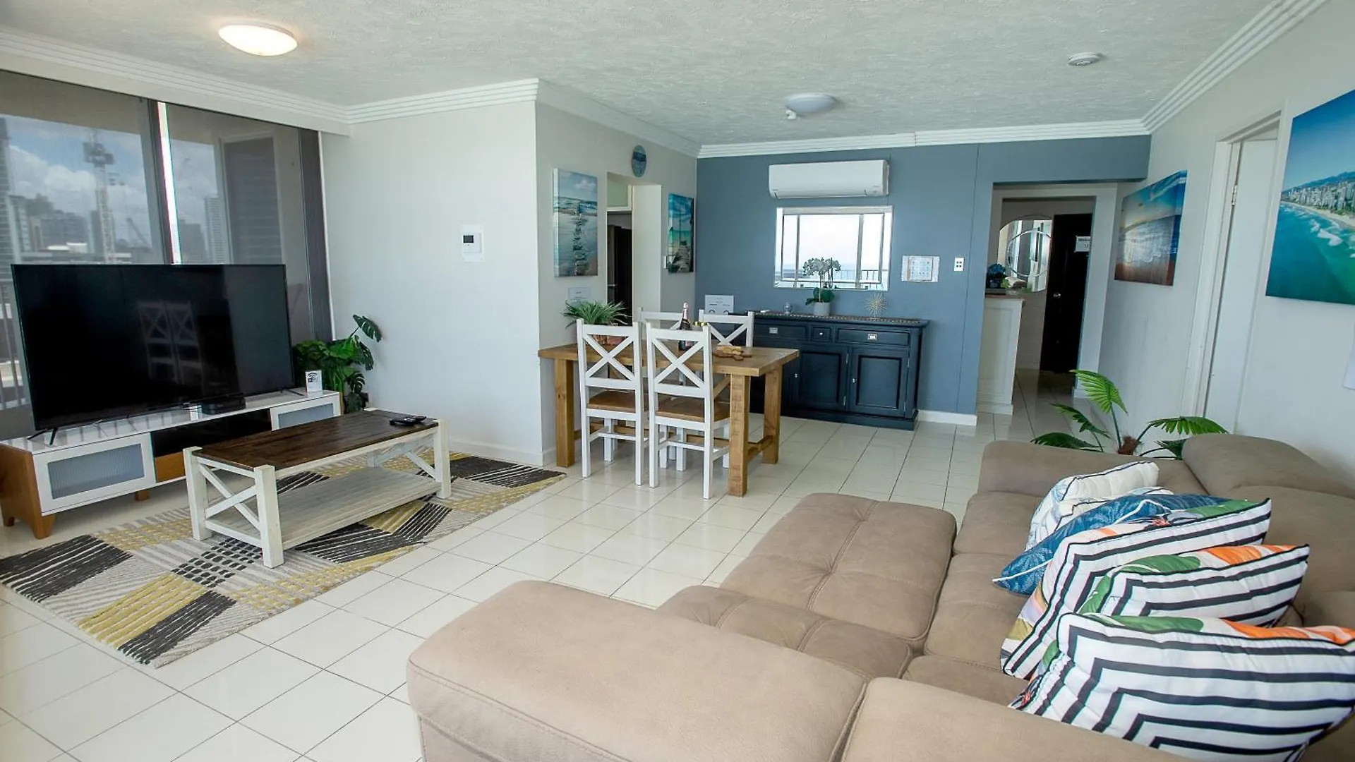 Wake Up Right On The Beach-Bliss Gold Coast Apartment