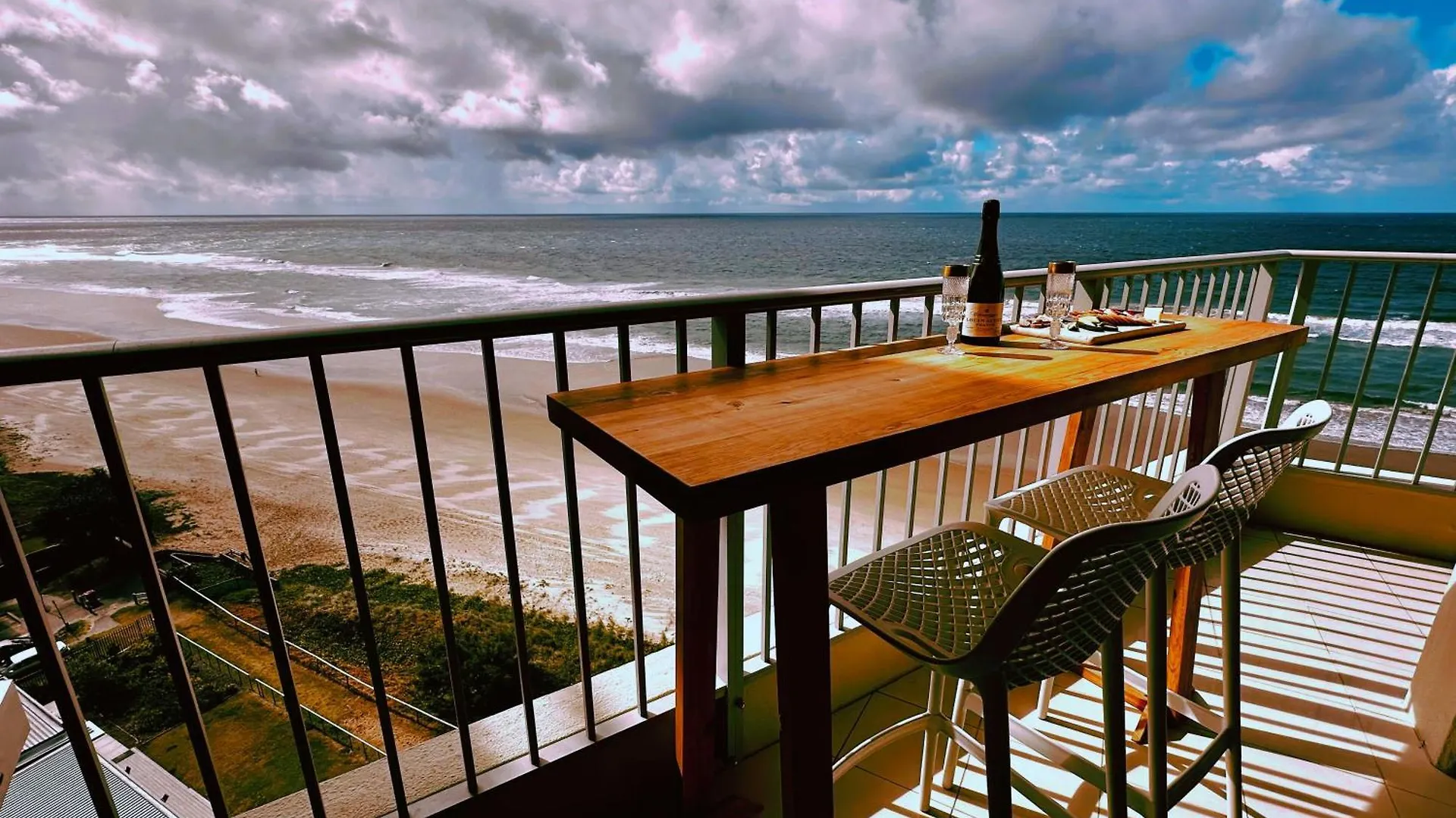 Wake Up Right On The Beach-Bliss Gold Coast