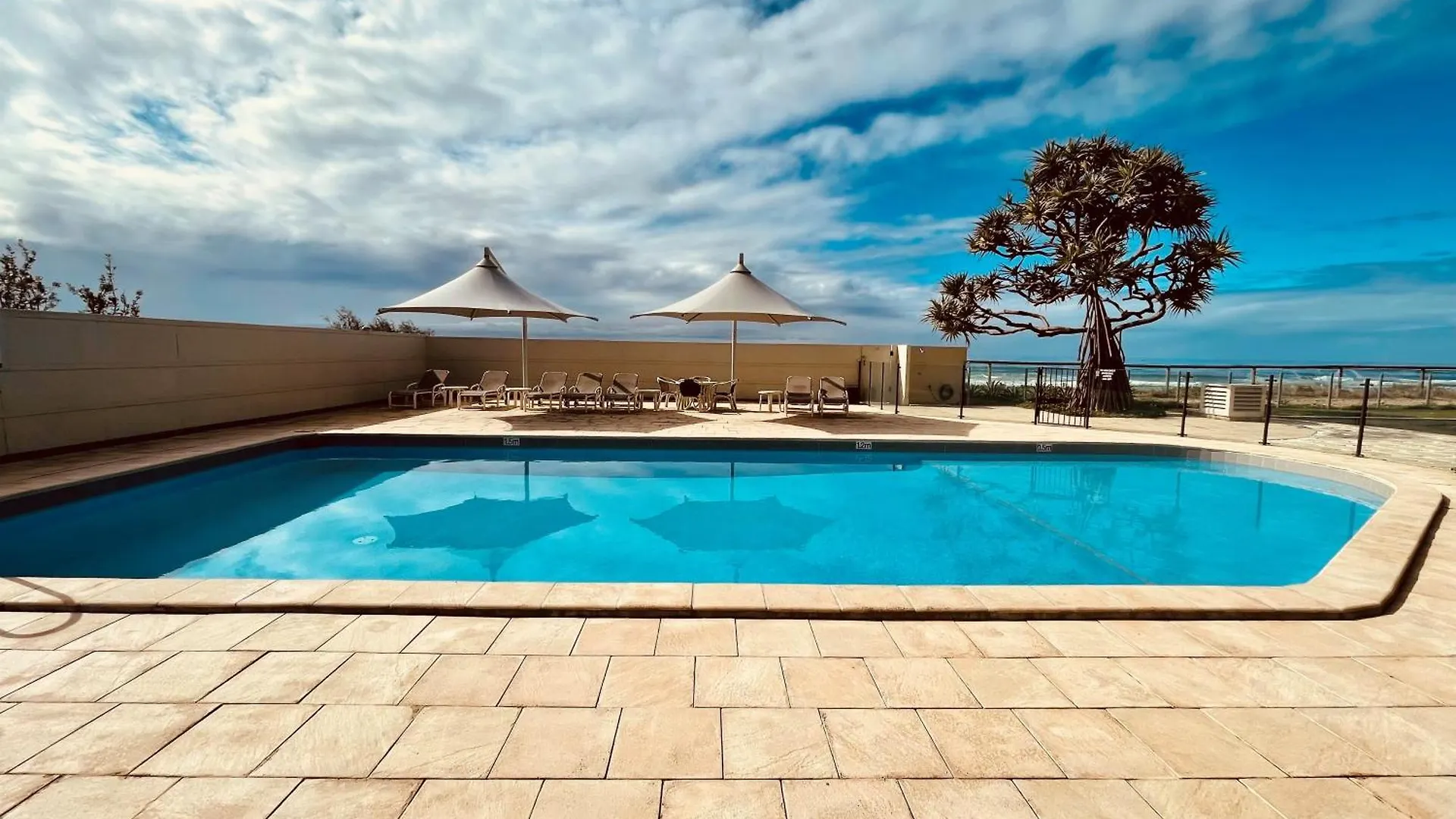 Wake Up Right On The Beach-Bliss Gold Coast Apartment