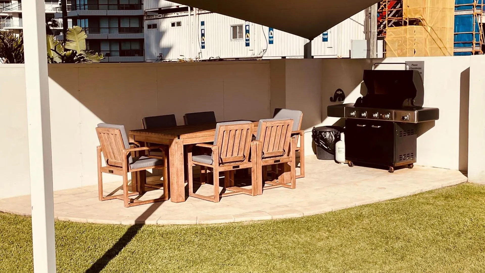 Apartment Wake Up Right On The Beach-Bliss Gold Coast